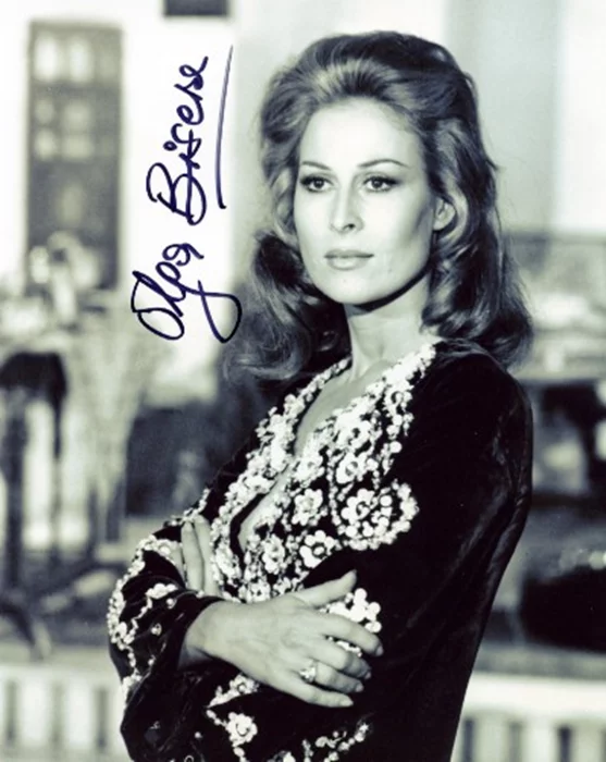Olga Bisera autograph