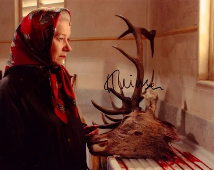Helen Mirren autograph