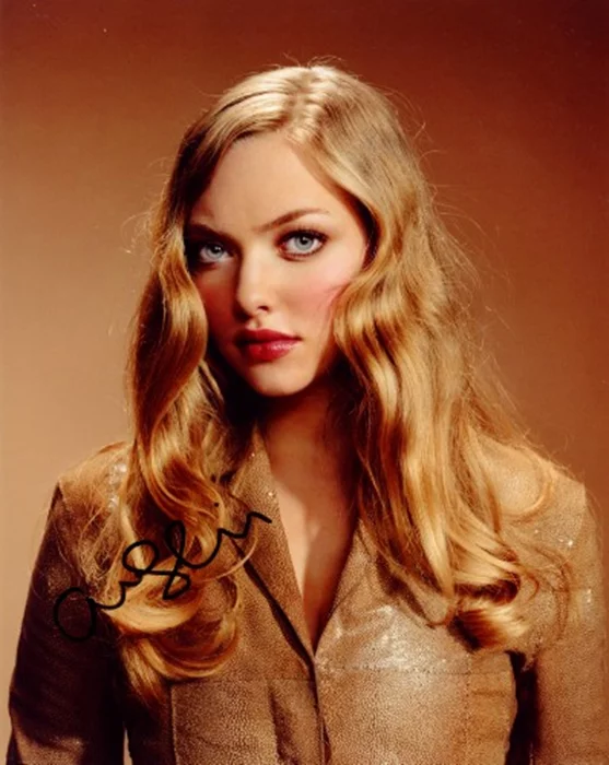 Amanda Seyfried autograph