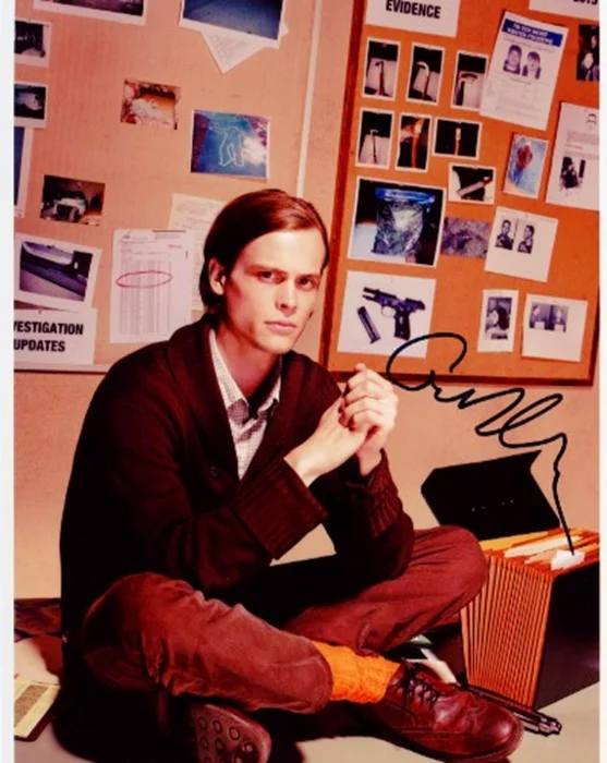 Matthew Gray Gubler autograph