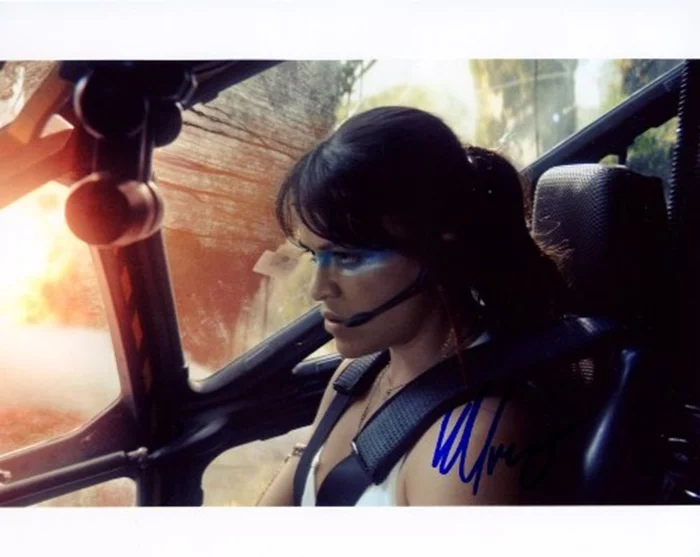 Michelle Rodriguez autograph