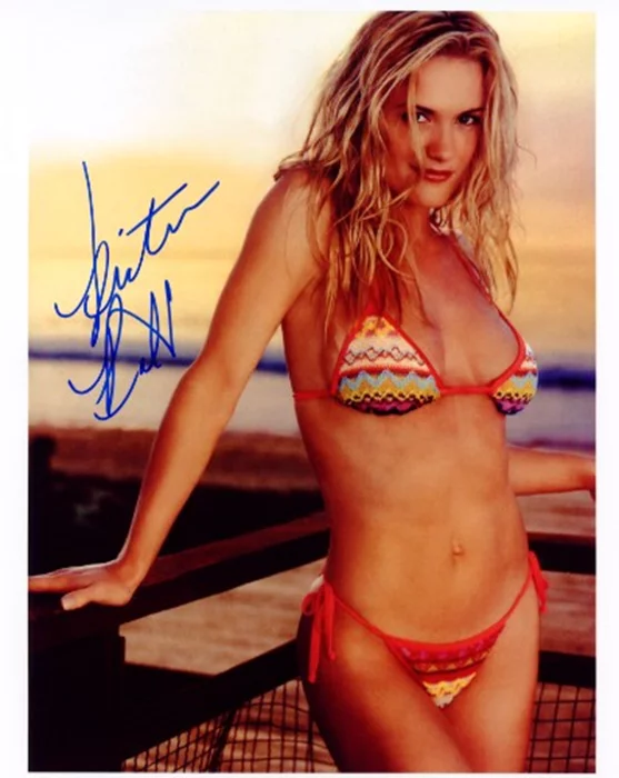 Victoria Pratt autograph