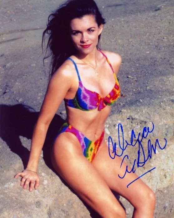 Alicia Arden autograph