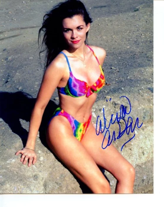 Alicia Arden autograph