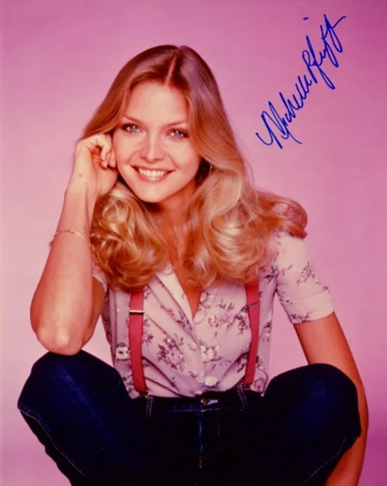 Michelle Pfeiffer autograph