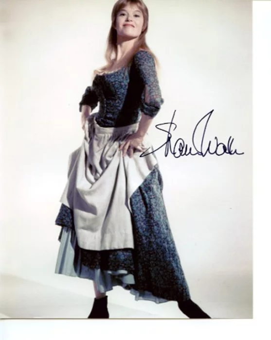 Shani Wallis autograph