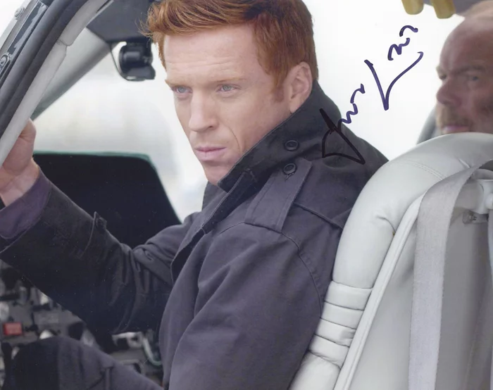 Damian Lewis autograph