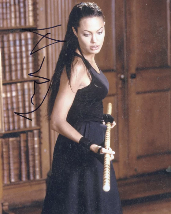 Angelina Jolie autograph