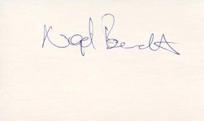 Nigel Bennett autograph