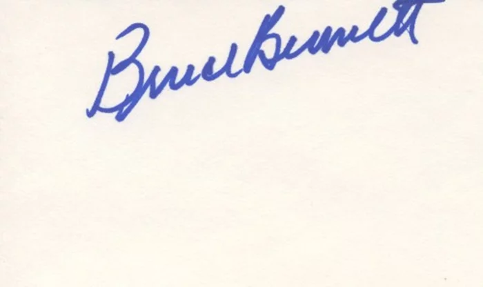 Bruce Bennett autograph