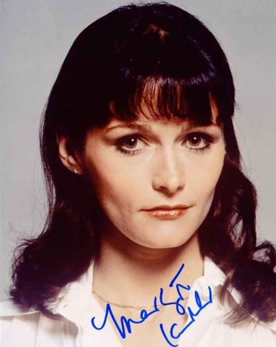 Margot Kidder autograph