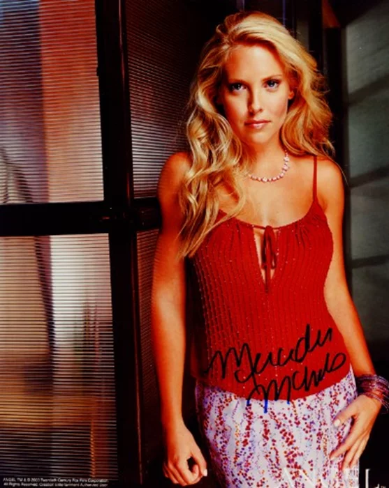 Mercedes McNab autograph