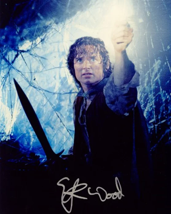 Elijah Wood autograph