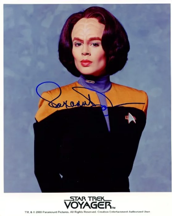 Roxann Dawson autograph