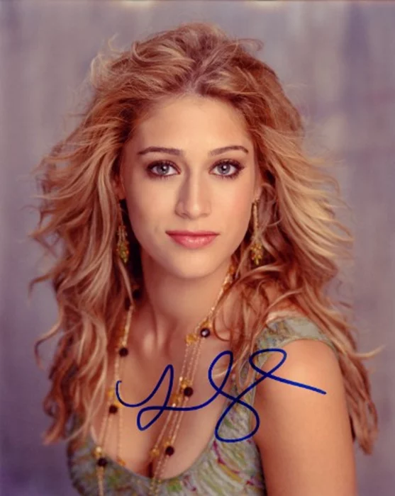 Lizzy Caplan autograph