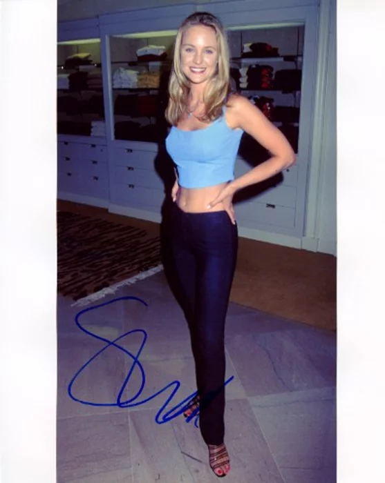 Sharon Case autograph