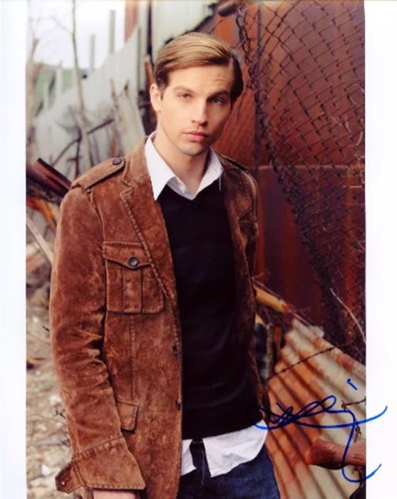 Logan Marshall-Green autograph