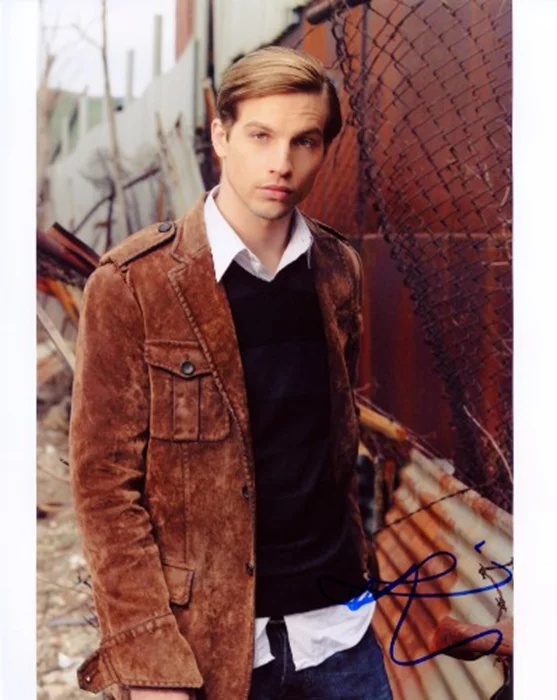 Logan Marshall-Green autograph