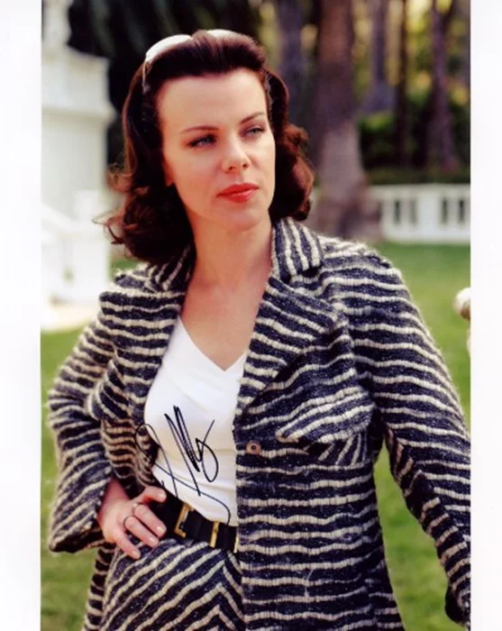 Debi Mazar autograph