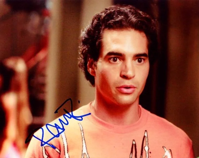 Ramon Rodriguez autograph