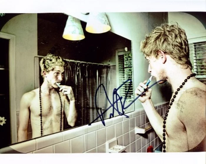 Asher Roth autograph