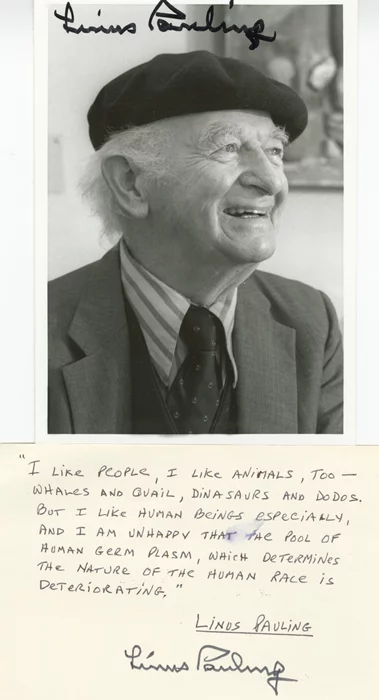 Linus Pauling autograph