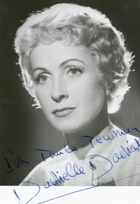 Danielle Darrieux autograph