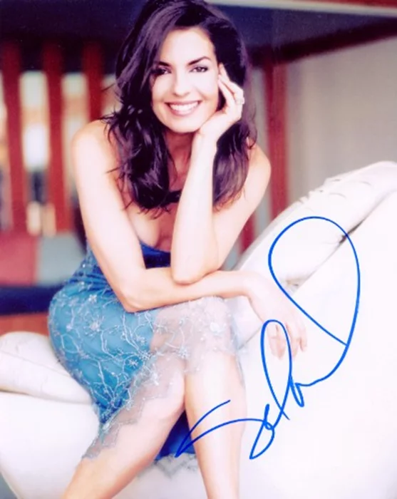 Sela Ward autograph