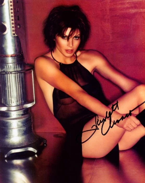 Scarlett Chorvat autograph