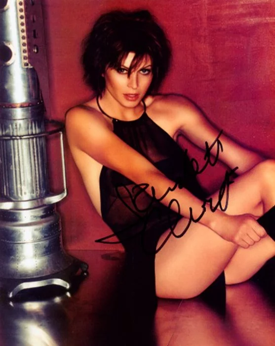 Scarlett Chorvat autograph