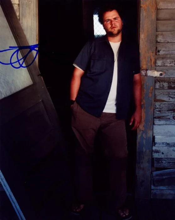 Tyler Labine autograph