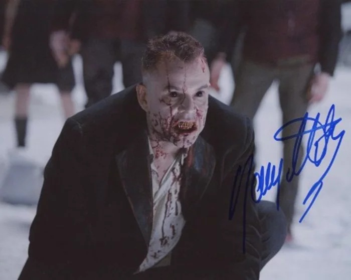 Danny Huston autograph