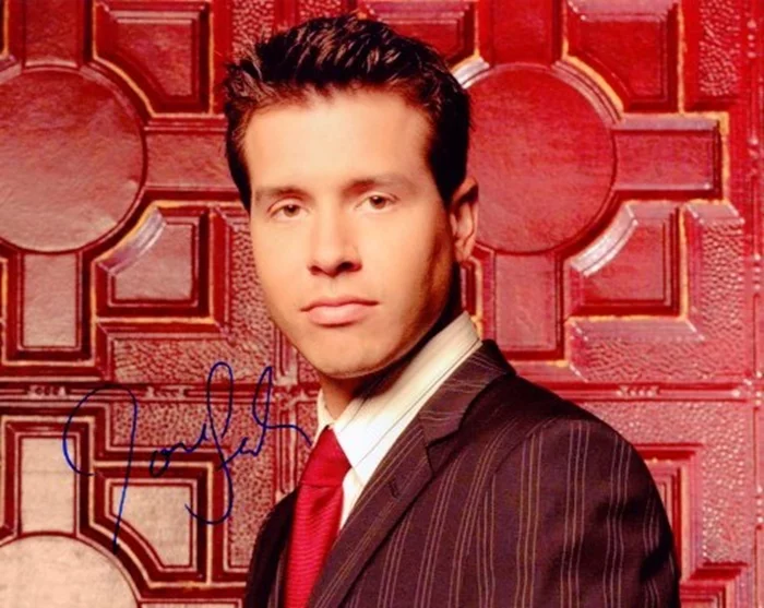 Jon Seda autograph