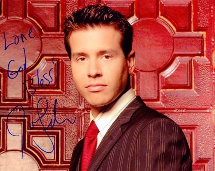 Jon Seda autograph