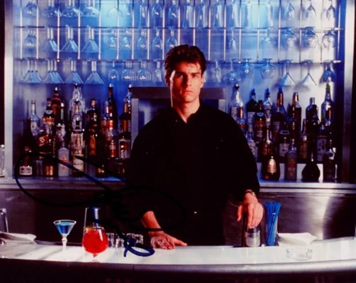 Tom Cruise autograph