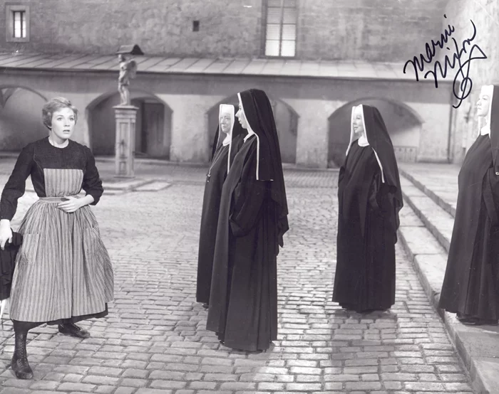 Marni Nixon autograph
