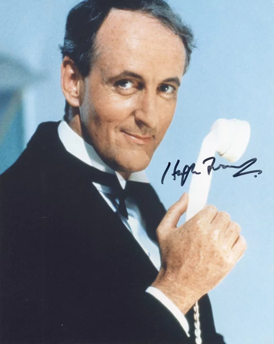 Hugh Fraser autograph