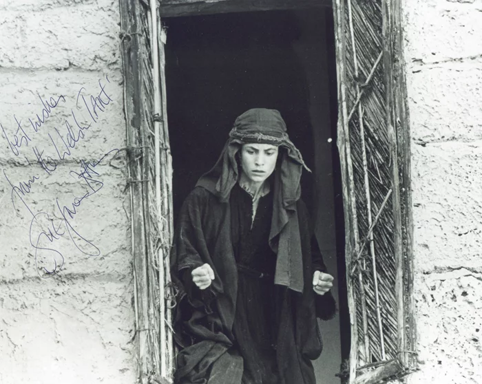 Sue Jones-Davies autograph