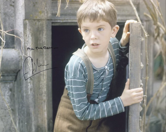 Freddie Highmore autograph
