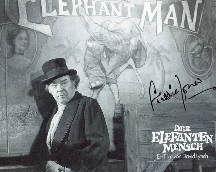 Freddie Jones autograph