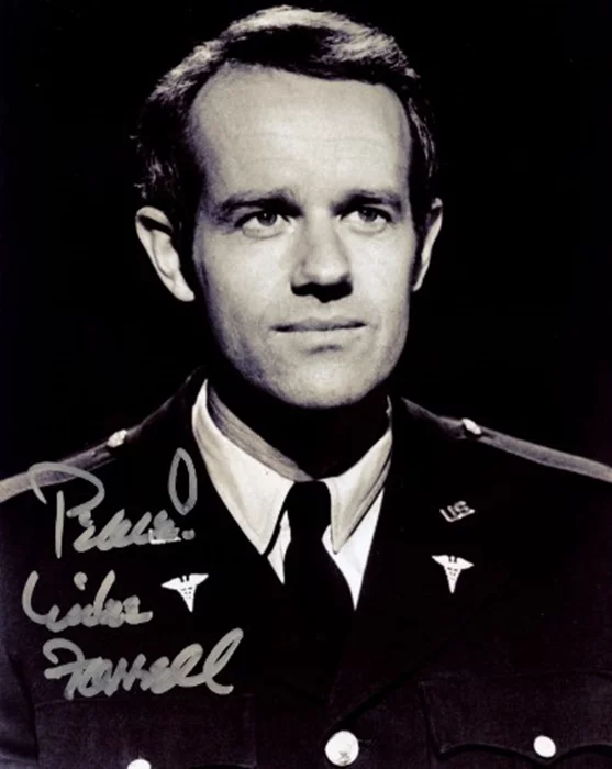 Mike Farrell autograph