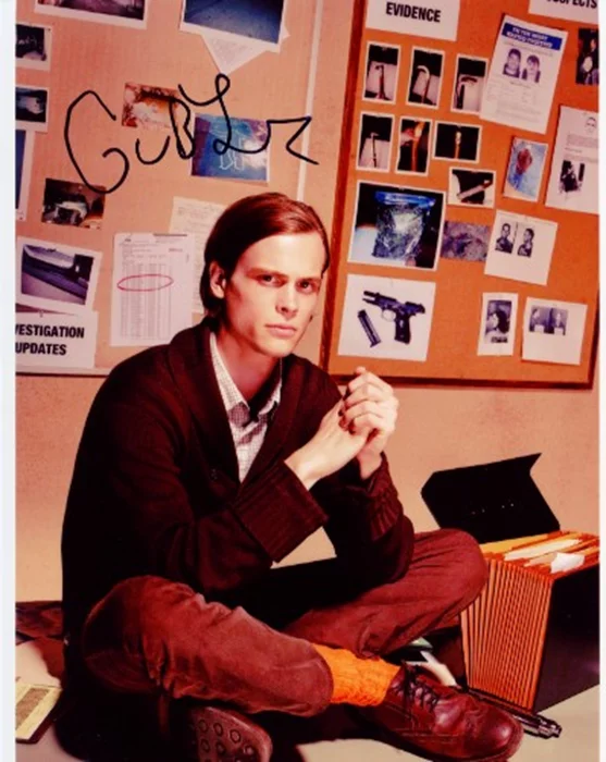 Matthew Gray Gubler autograph