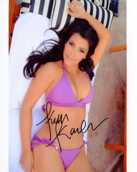 Kim Kardashian autograph
