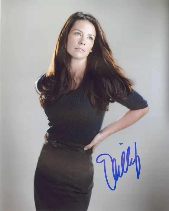 Evangeline Lilly autograph
