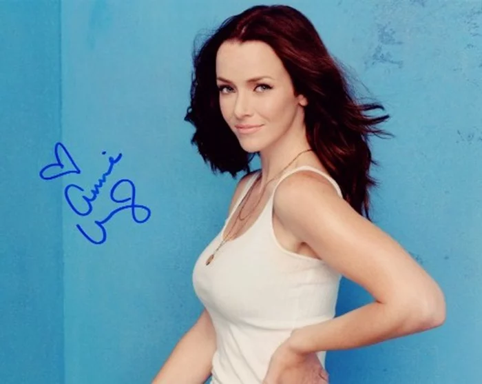 Annie Wersching autograph