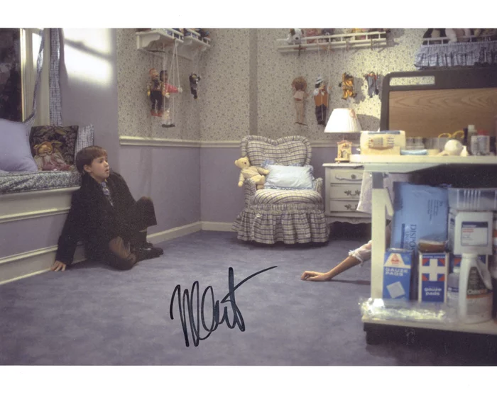 Haley Joel Osment autograph