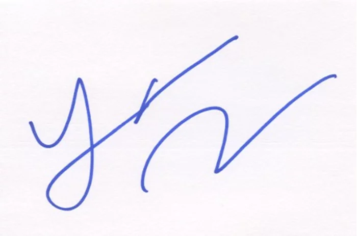 Laura Innes autograph