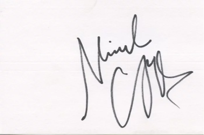 Miranda Cosgrove autograph