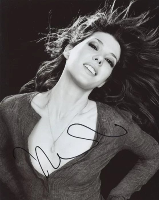 Marisa Tomei autograph