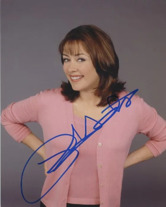 Patricia Heaton autograph